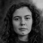 d9e31247f1-headshot